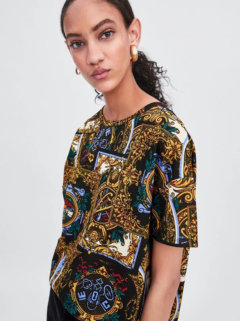 NWOT Zara Trafaluc Baroque Print Short Sleeve Tee in Black and Gold - Picture 1 of 10